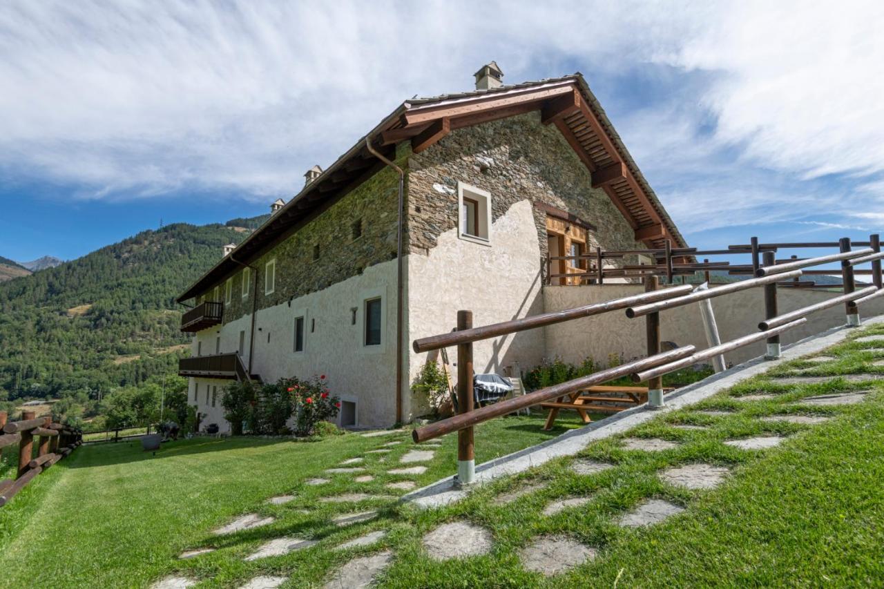 Maison Marcoz - Appartamenti Vacanze Етрубль Екстер'єр фото