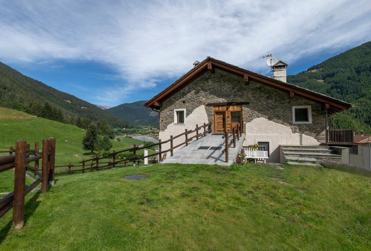 Maison Marcoz - Appartamenti Vacanze Етрубль Екстер'єр фото