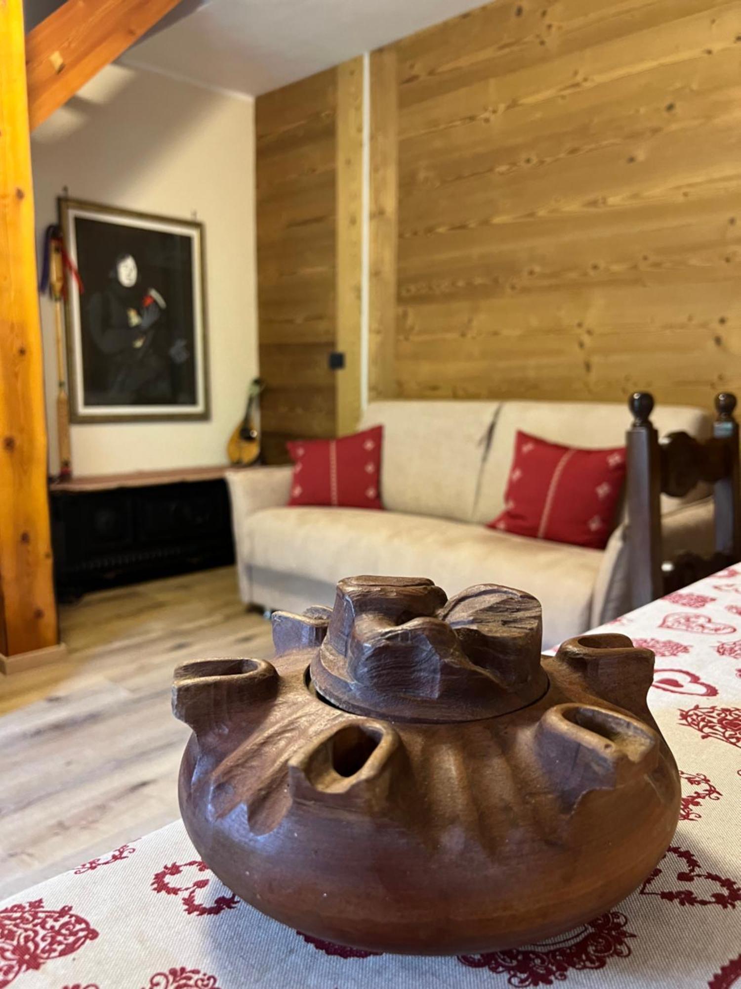 Maison Marcoz - Appartamenti Vacanze Етрубль Екстер'єр фото